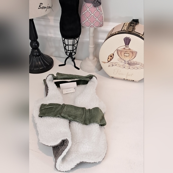 2 Dog Winter Jackets and 1 Dog Rain Jacket Size Small NWT - Picture 9 of 12